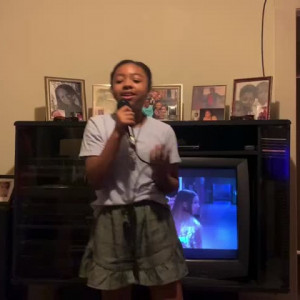 Avery Bell live in Karaoke night