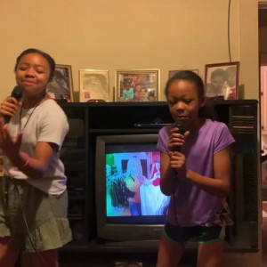 Avery & Aubrey Bell live in Karaoke night